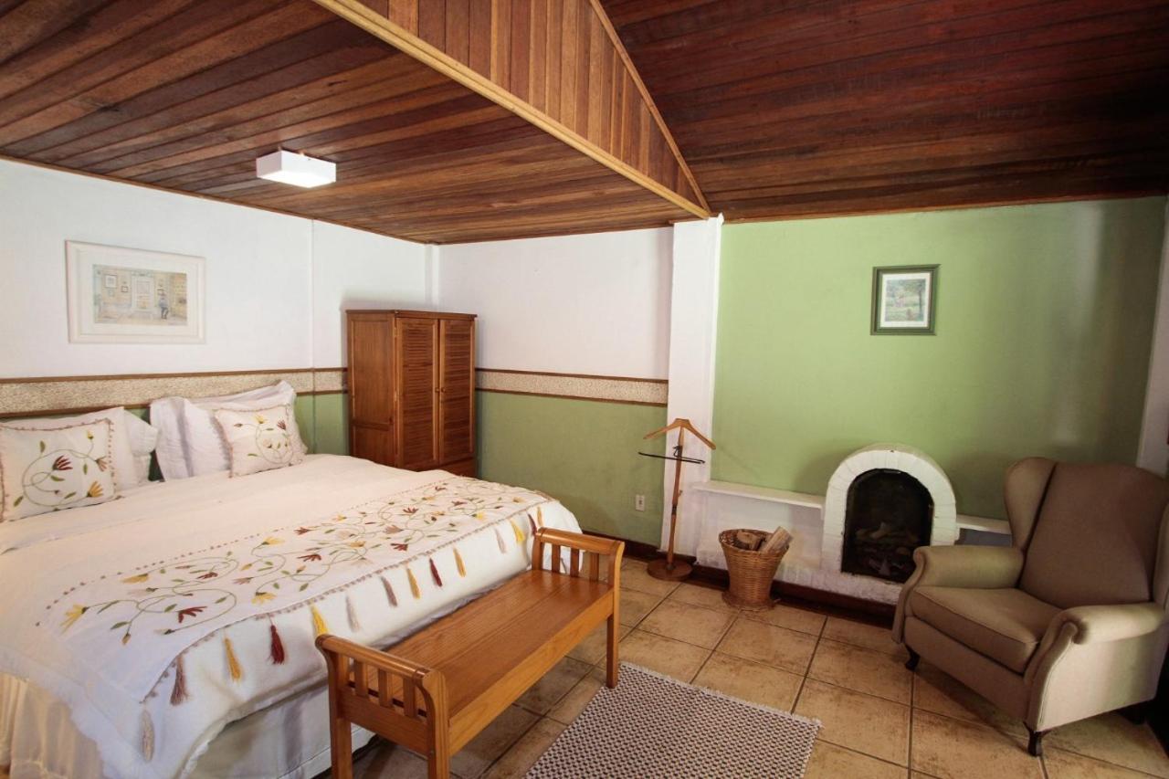 Hotel Pequena Suécia Penedo  Habitación foto